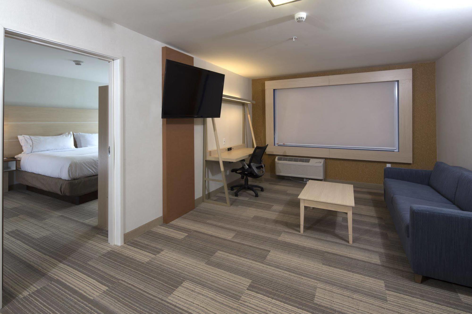 Holiday Inn Express & Suites Alpena - Downtown By Ihg Exteriér fotografie